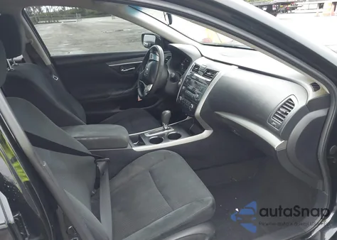 2015 Nissan Altima 2.5/2.5 S/2.5 Sl/2.5 Sv из США, поврежденный, VIN 1N4AL3AP0FC243409